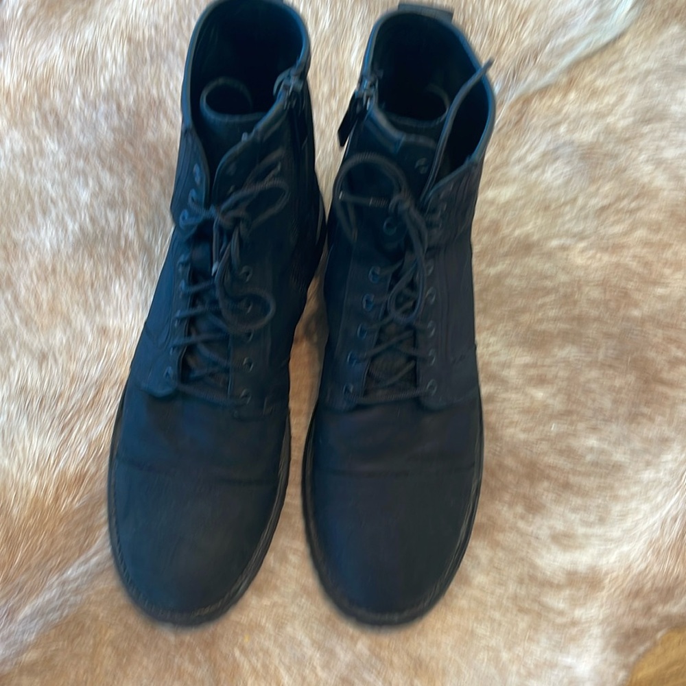 Thursday boot company Casa Moto